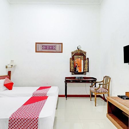 Hotel O Bandung Near Stadion Siliwangi Formerly The Ethnic Hotel בנדונג מראה חיצוני תמונה