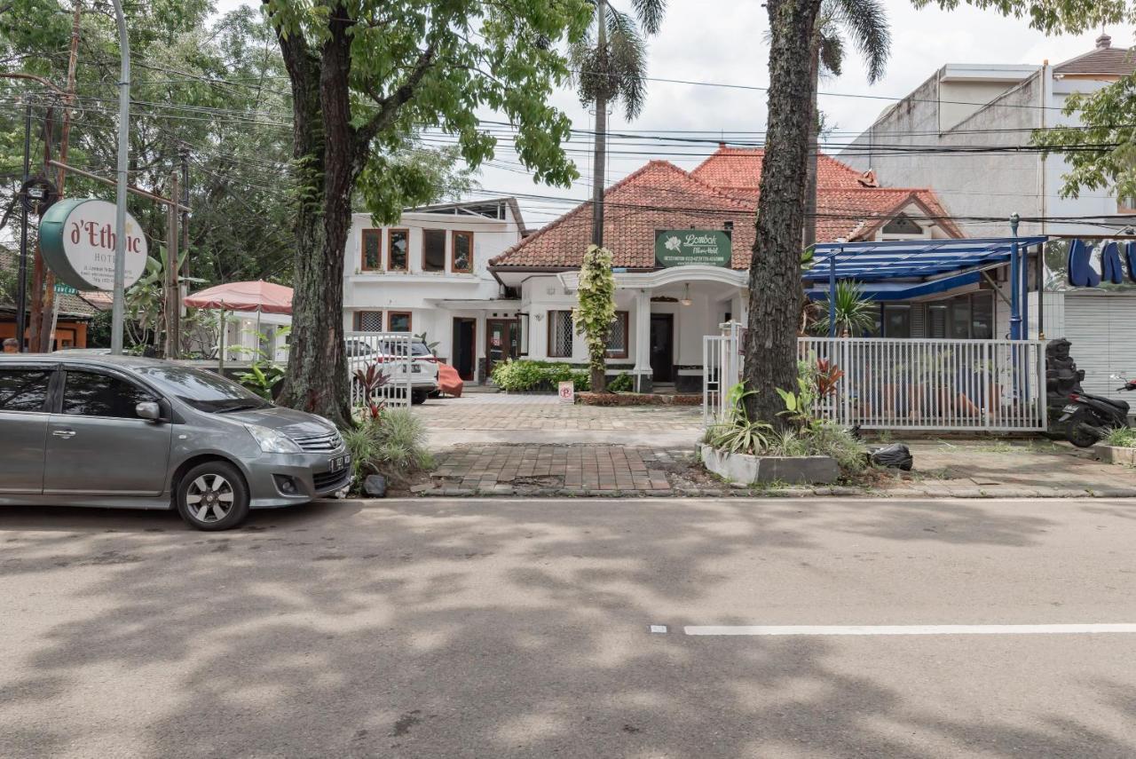 Hotel O Bandung Near Stadion Siliwangi Formerly The Ethnic Hotel בנדונג מראה חיצוני תמונה