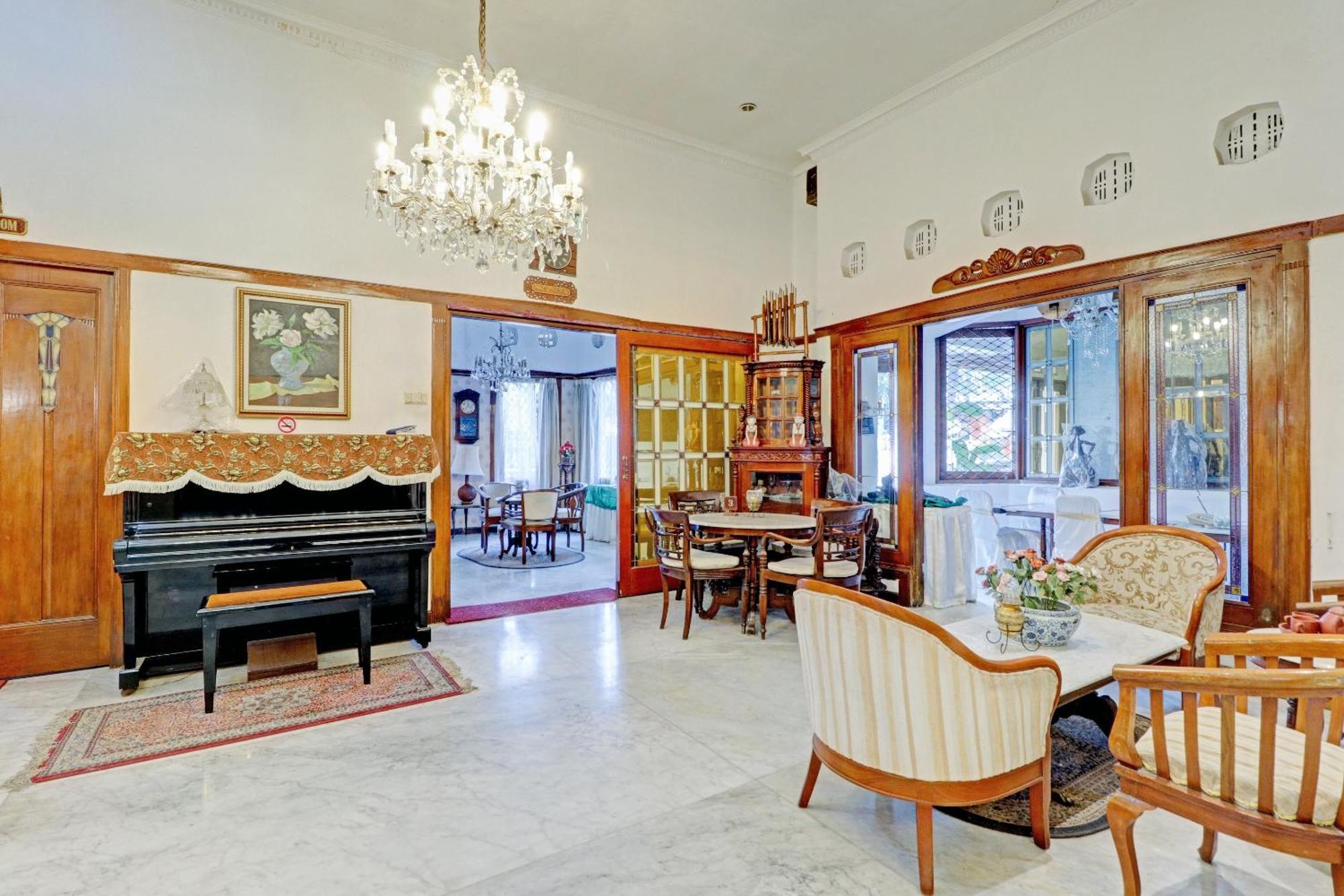 Hotel O Bandung Near Stadion Siliwangi Formerly The Ethnic Hotel בנדונג מראה חיצוני תמונה