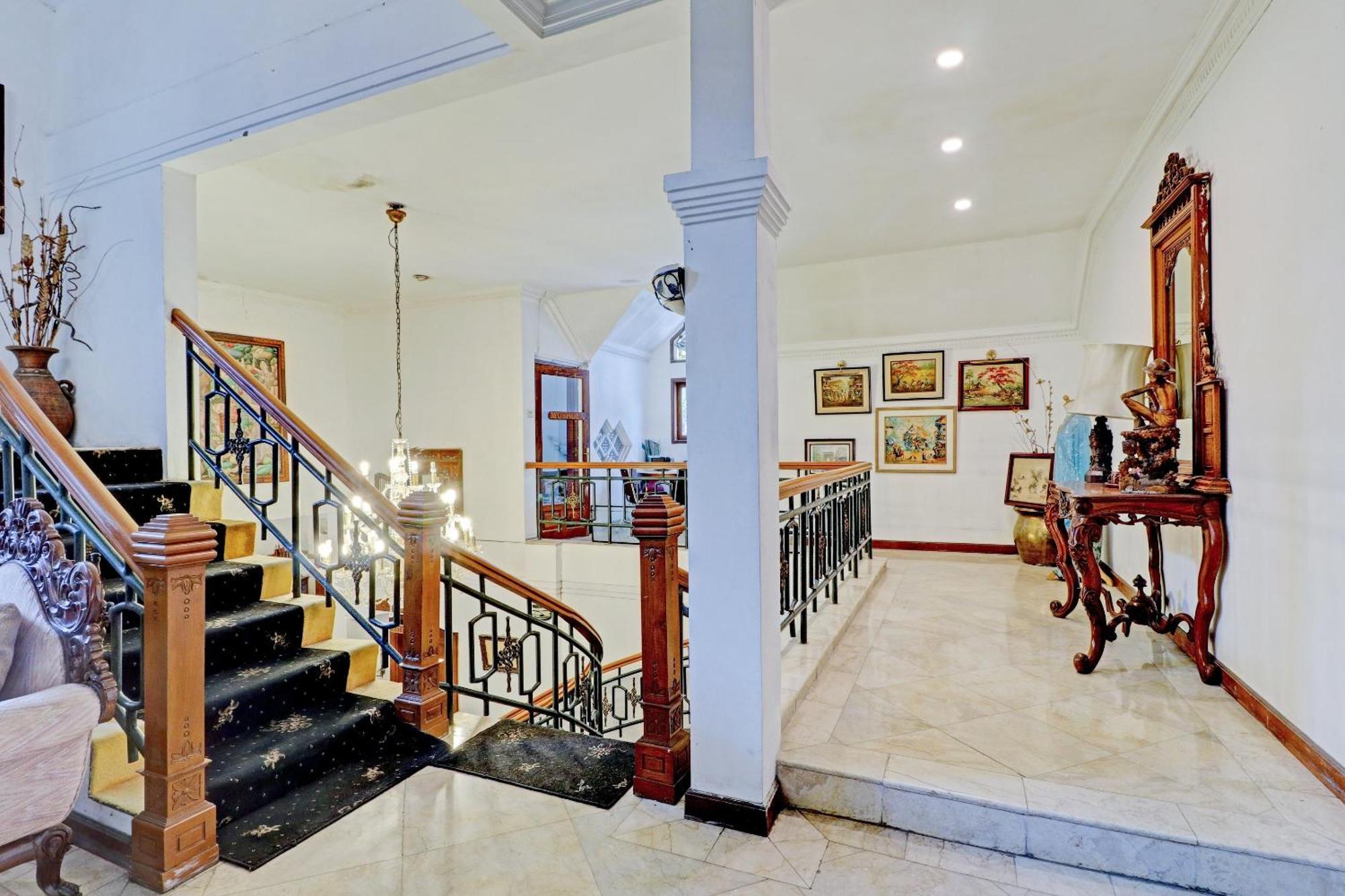 Hotel O Bandung Near Stadion Siliwangi Formerly The Ethnic Hotel בנדונג מראה חיצוני תמונה