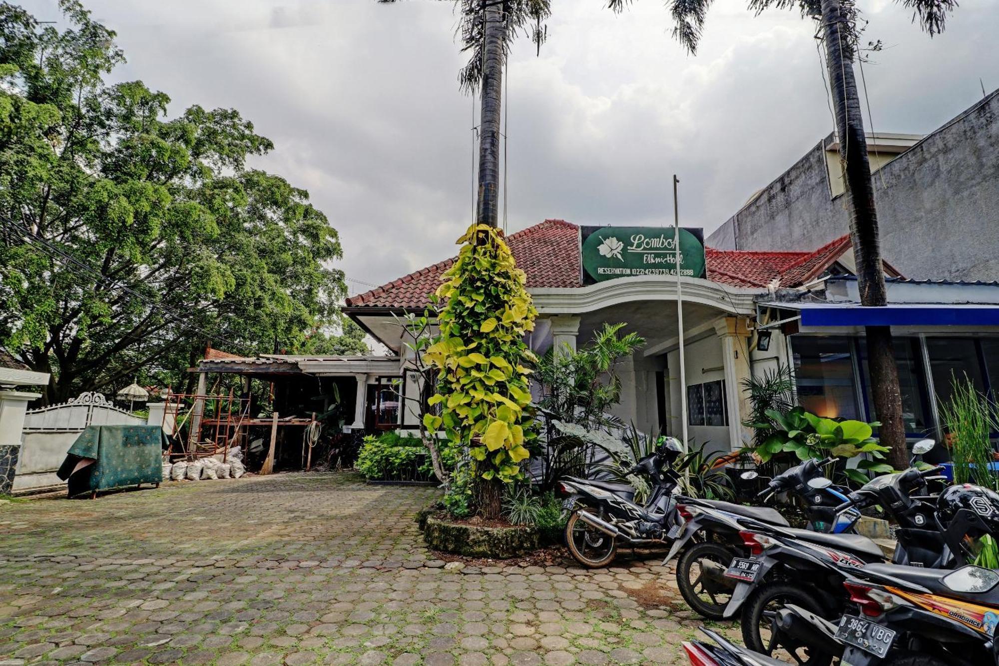 Hotel O Bandung Near Stadion Siliwangi Formerly The Ethnic Hotel בנדונג מראה חיצוני תמונה