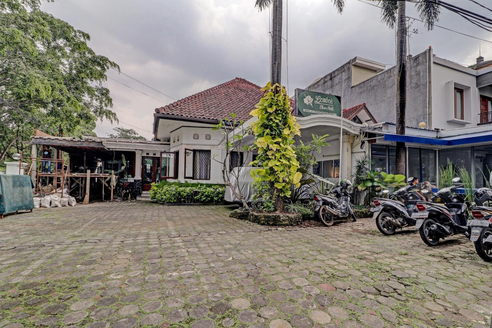 Hotel O Bandung Near Stadion Siliwangi Formerly The Ethnic Hotel בנדונג מראה חיצוני תמונה